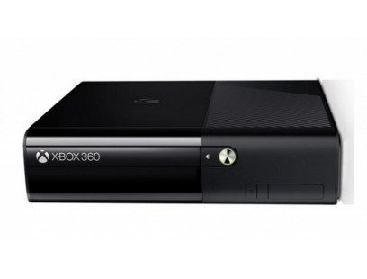 Microsoft Xbox 360 E-slim 4GB + žaidimai